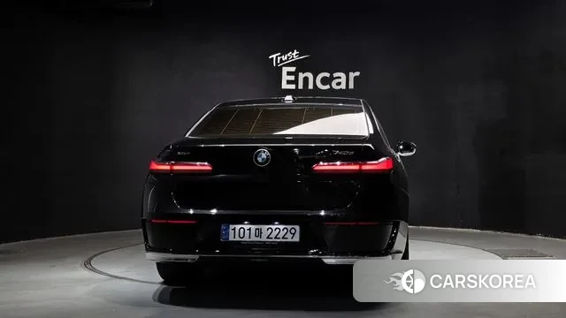 BMW 7 Series (G70) id 3544945 из Кореи 14