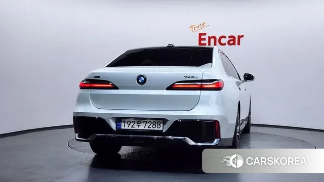 BMW 7 Series (G70) id 3758106 из Кореи 14