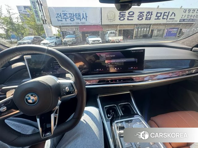 BMW 7 Series (G70) 2025 Серый из Кореи, фото 4