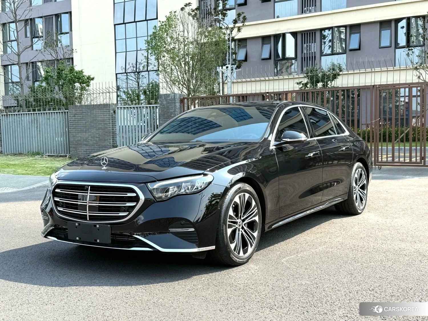 Mercedes-Benz E-class 2026 Черный из Китая, фото 4
