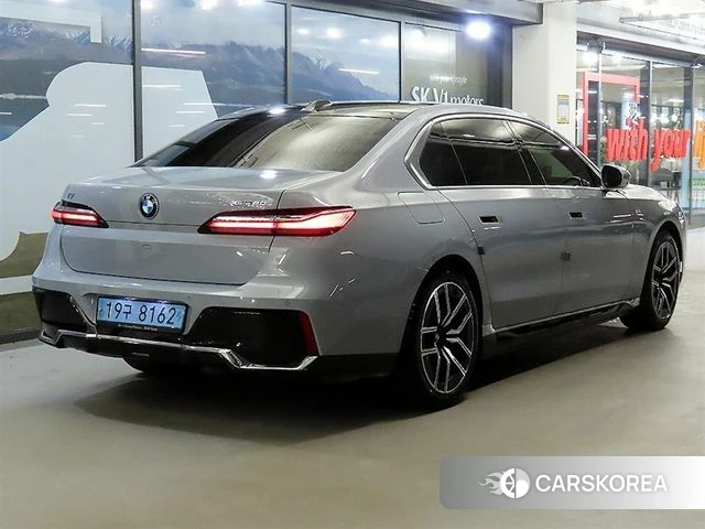 BMW i7 (G70) id 4267023 из Кореи 14