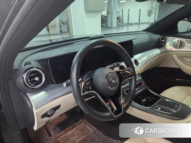 Mercedes-Benz E-Class W213 2021 Черный из Кореи, фото 4