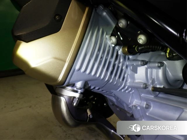 Engine photo