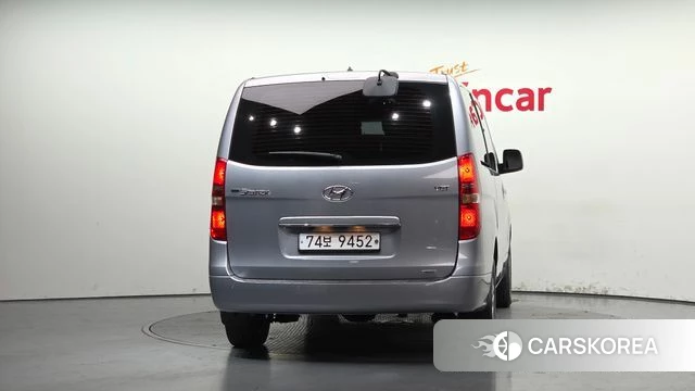 Hyundai The New Grand Starex id 4543364 из Кореи 26