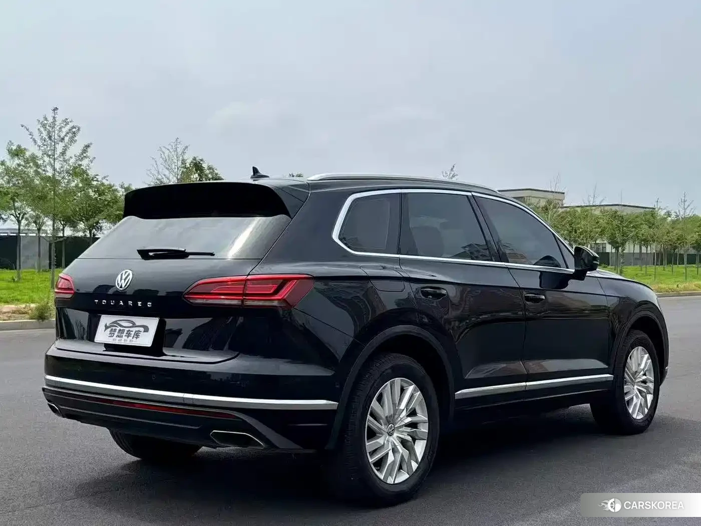 Volkswagen Touareg 2020 Черный из Китая, фото 4