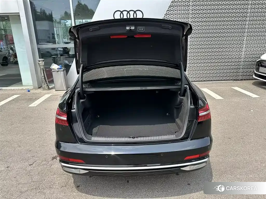 Audi A6L id 4514166 из Китая 19