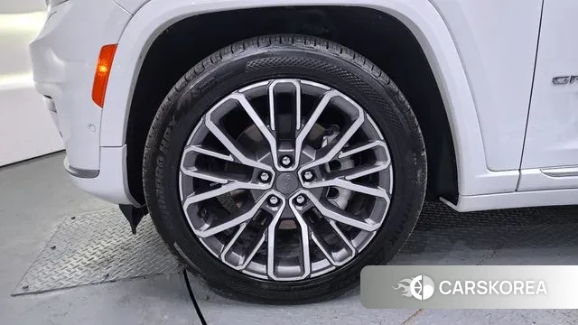 Jeep Grand Cherokee (WL) id 3685372 из Кореи 14