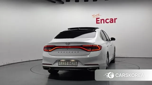 Hyundai Grandeur IG id 3060675 из Кореи 14