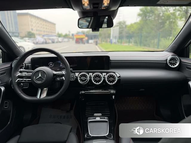 Mercedes-Benz Class A 2024 Белый из Китая, фото 4
