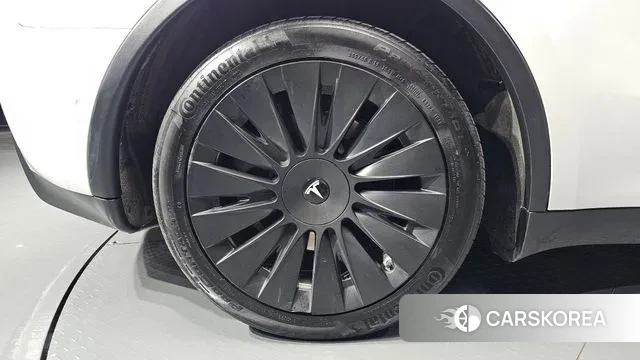 Tesla Model Y id 3546151 из Кореи 14