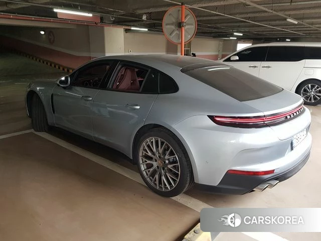 Porsche Panamera (976) 2024 Серебряный из Кореи, фото 4