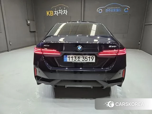 BMW 5 Series (G60) id 3648904 из Кореи 14