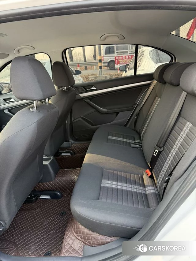 Volkswagen Lavida 2023 Белый из Китая, фото 6