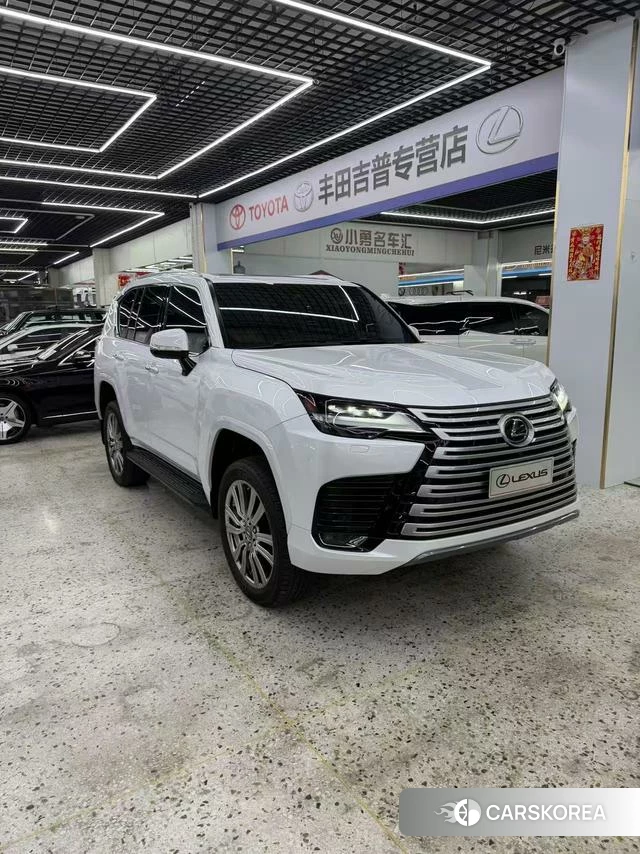 Lexus LX id 4258817 из Китая 13