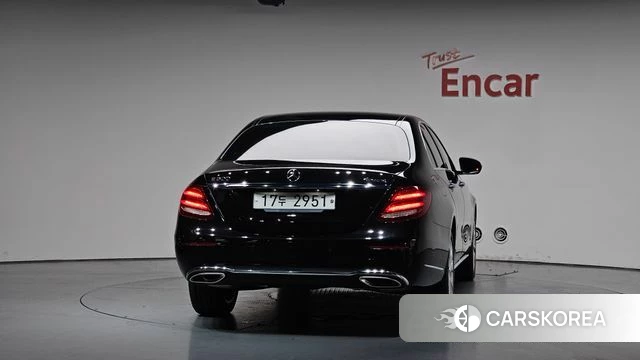 Mercedes-Benz E-Class W213 id 4574389 из Кореи 31