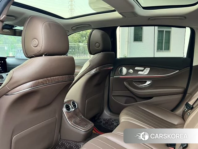 Mercedes-Benz E-class id 4274209 из Китая 7