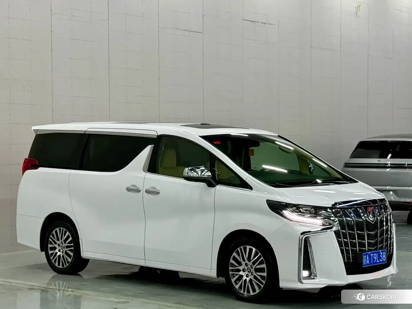 Toyota Elfa 2018 Белый из Китая, фото 4
