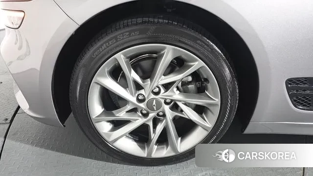 Genesis The New G70 id 3525435 из Кореи 14