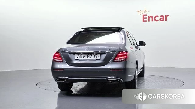 Mercedes-Benz E-Class W213 id 4304706 из Кореи 28