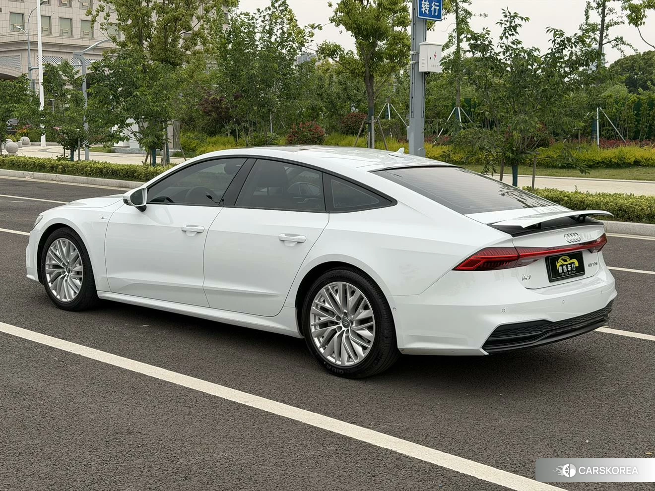 Audi A7 2021 Белый из Китая, фото 4