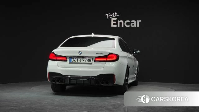 BMW 5 Series (G30) id 3843812 из Кореи 14