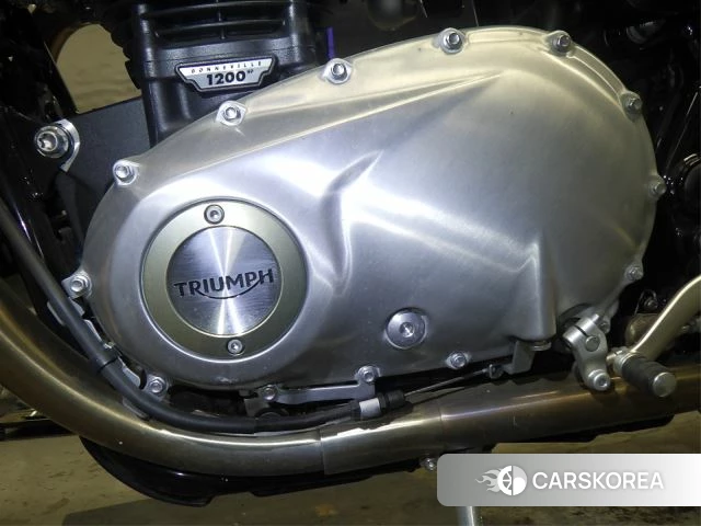Engine photo