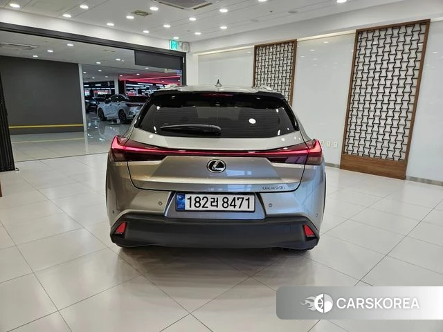 Lexus UX300h id 4704893 из Кореи 9