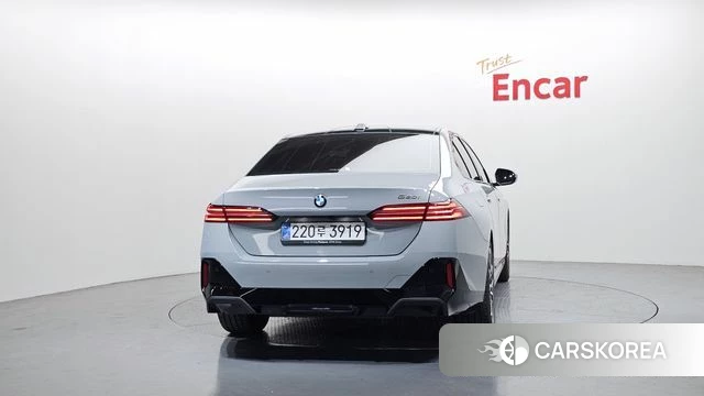 BMW 5 Series (G60) id 3831228 из Кореи 14