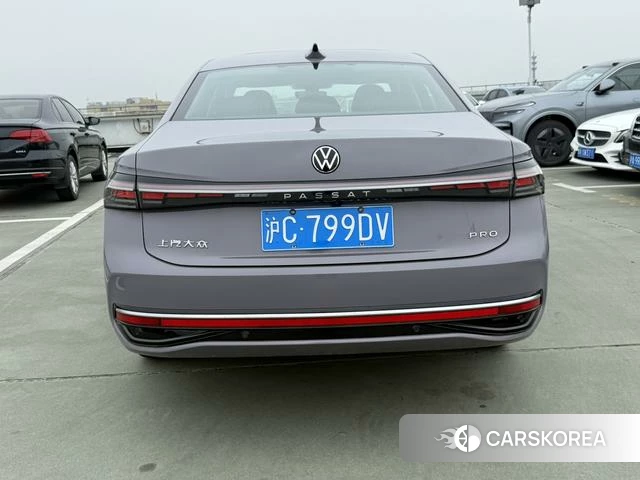 Volkswagen Passat id 4348852 из Китая 7