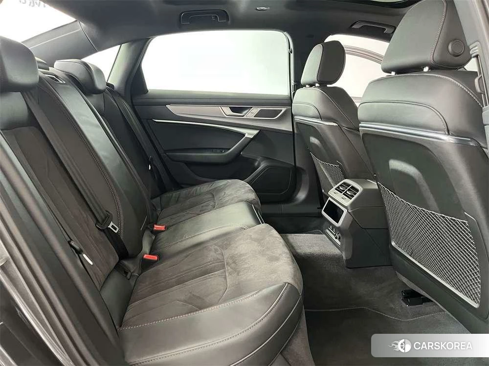 Audi A6L id 4455069 из Китая 7