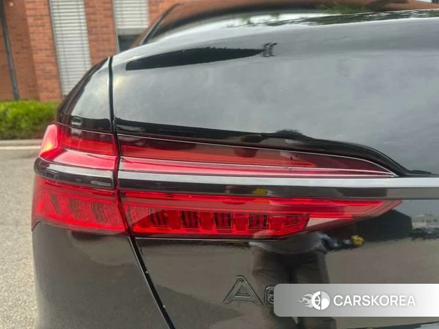 Audi A6L id 4348968 из Китая 18