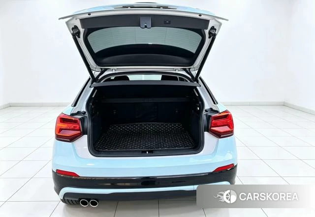 Audi Q2L id 4272850 из Китая 14