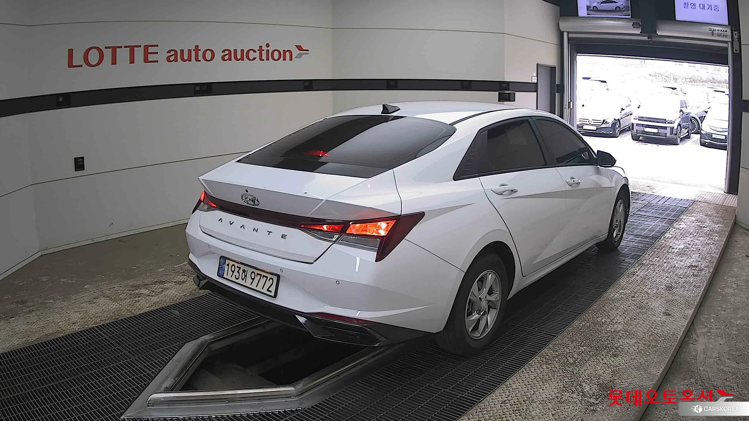 Hyundai Avante id 3888338 из Кореи 31