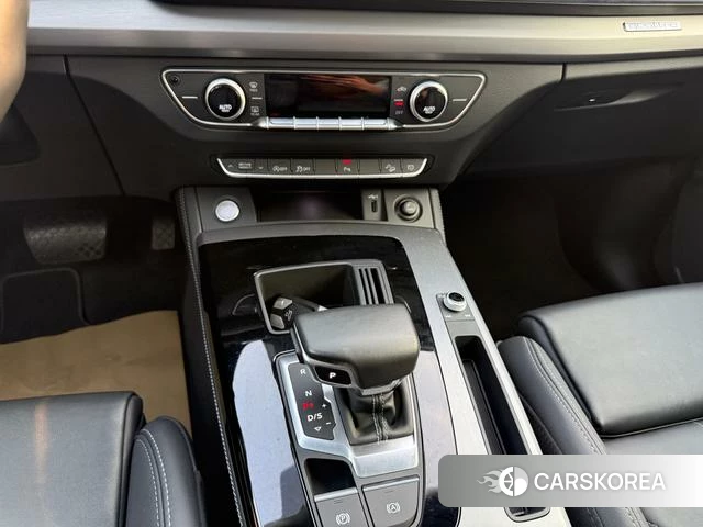 Audi Q5L id 4307771 из Китая 19