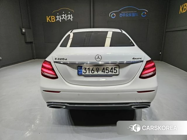 Mercedes-Benz E-Class W213 id 4417322 из Кореи 14