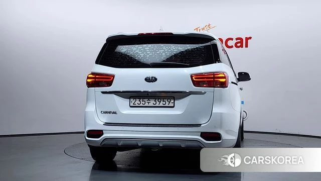 Kia The New Carnival id 4188541 из Кореи 26