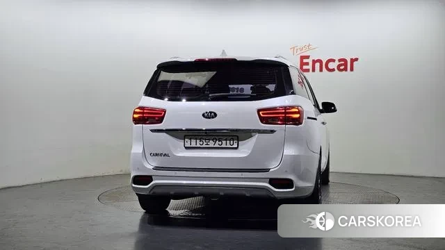 Kia The New Carnival id 3101961 из Кореи 14