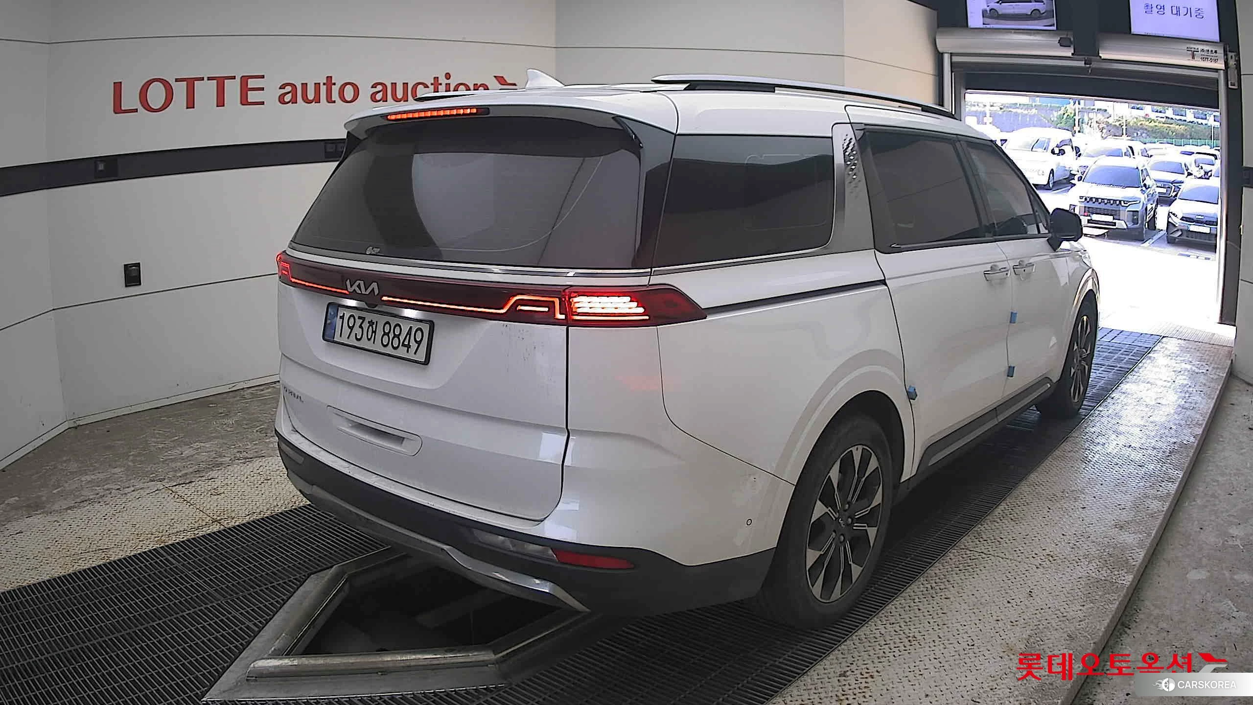 Kia Carnival id 4902338 из Кореи 32