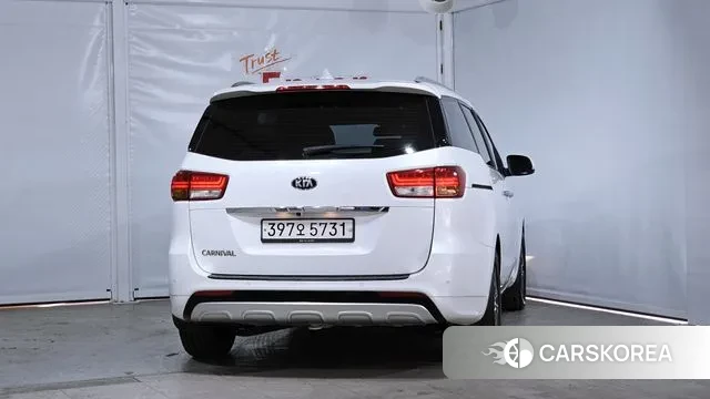 Kia All New Carnival id 3536418 из Кореи 14