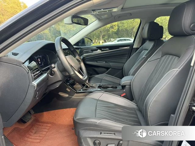 Volkswagen Passat id 4261341 из Китая 16