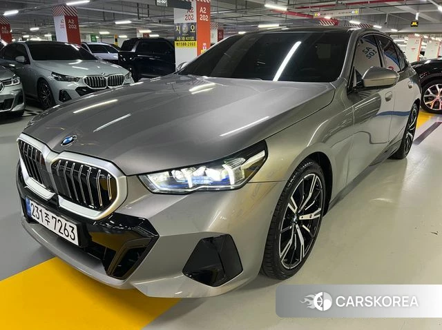 BMW 5 Series (G60) id 4532878 из Кореи 13