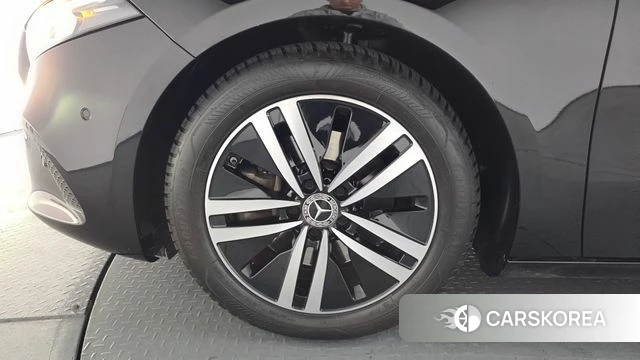 Mercedes-Benz A-Class W177 id 3826838 из Кореи 14