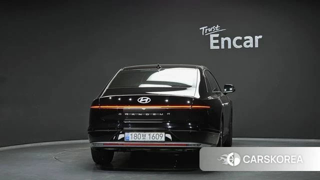 Hyundai Grandeur (GN7) id 3850119 из Кореи 14