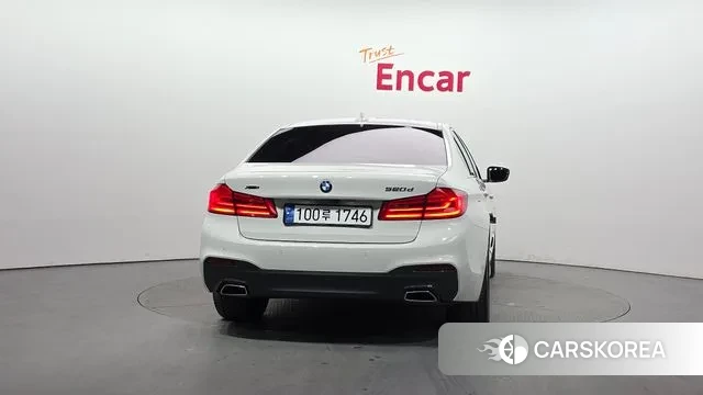 BMW 5 Series (G30) id 3474060 из Кореи 14