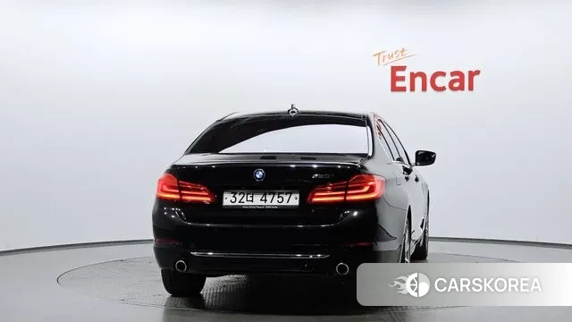 BMW 5 Series (G30) id 3772795 из Кореи 14