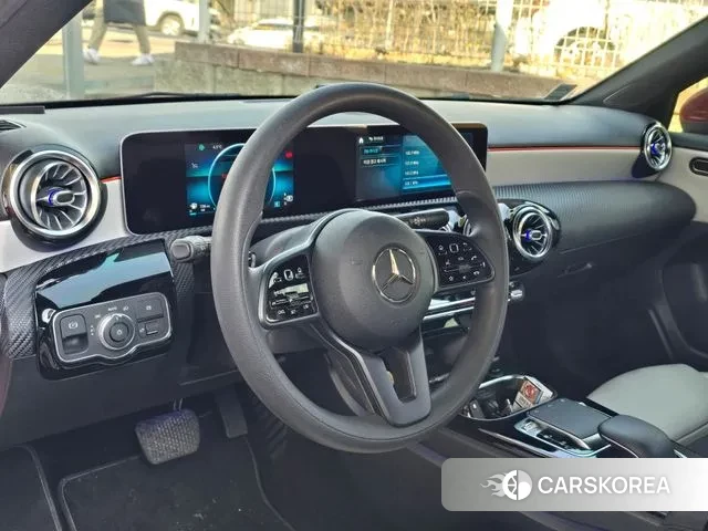 Mercedes-Benz A-Class W177 2019 Красный из Кореи, фото 4