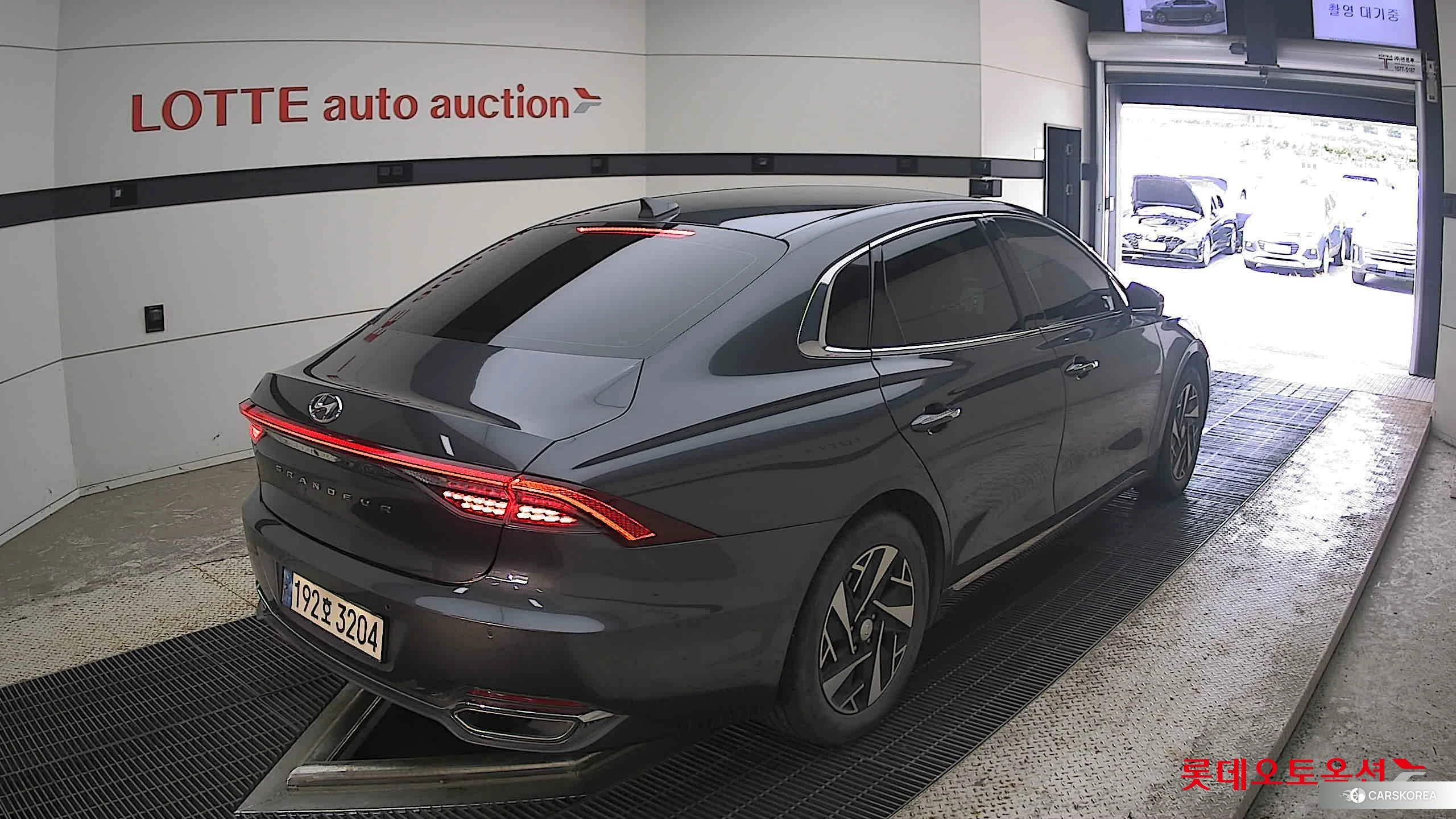 Hyundai Grandeur Hybrid id 4504382 из Кореи 32