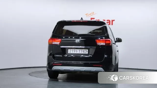 Kia All New Carnival id 3661900 из Кореи 14