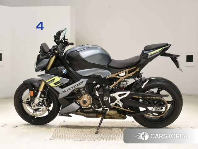 Проданный BMW S1000R 2023 из Японии