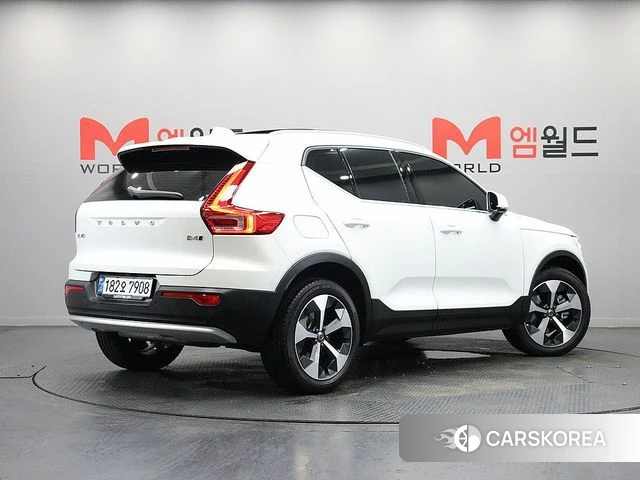 Volvo XC40 2024 Белый из Кореи, фото 4